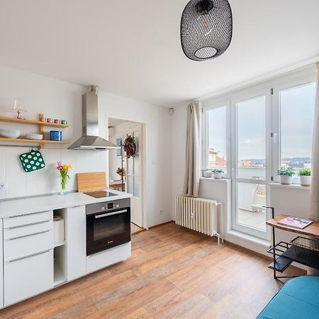 Bright Charming Apt With Terrace, Parking & Airco. Prague Luaran gambar
