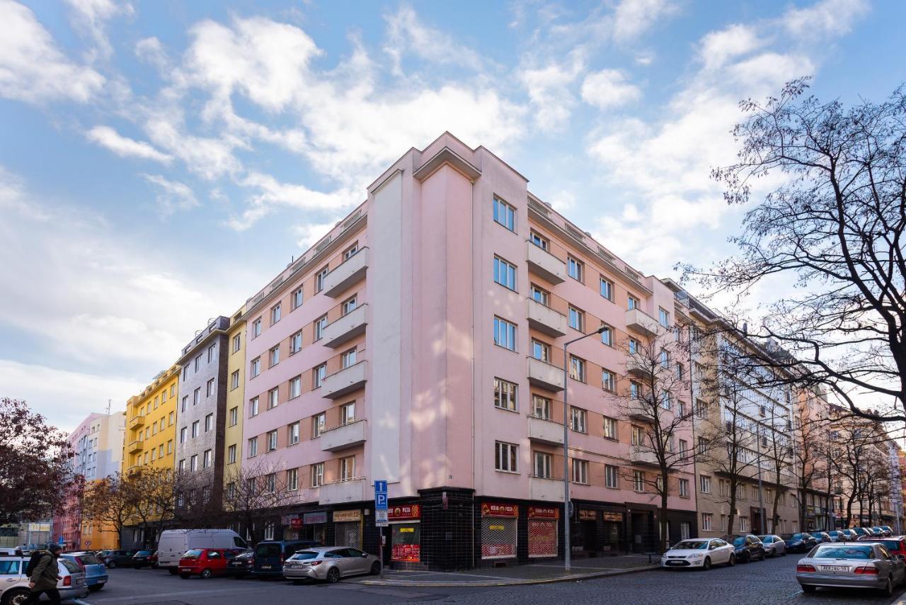 Bright Charming Apt With Terrace, Parking & Airco. Prague Luaran gambar