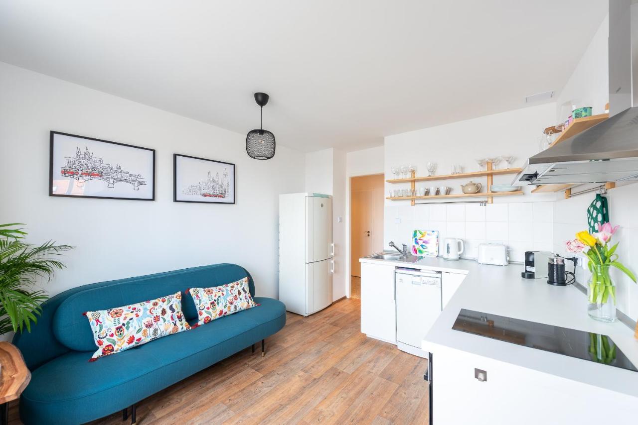 Bright Charming Apt With Terrace, Parking & Airco. Prague Luaran gambar