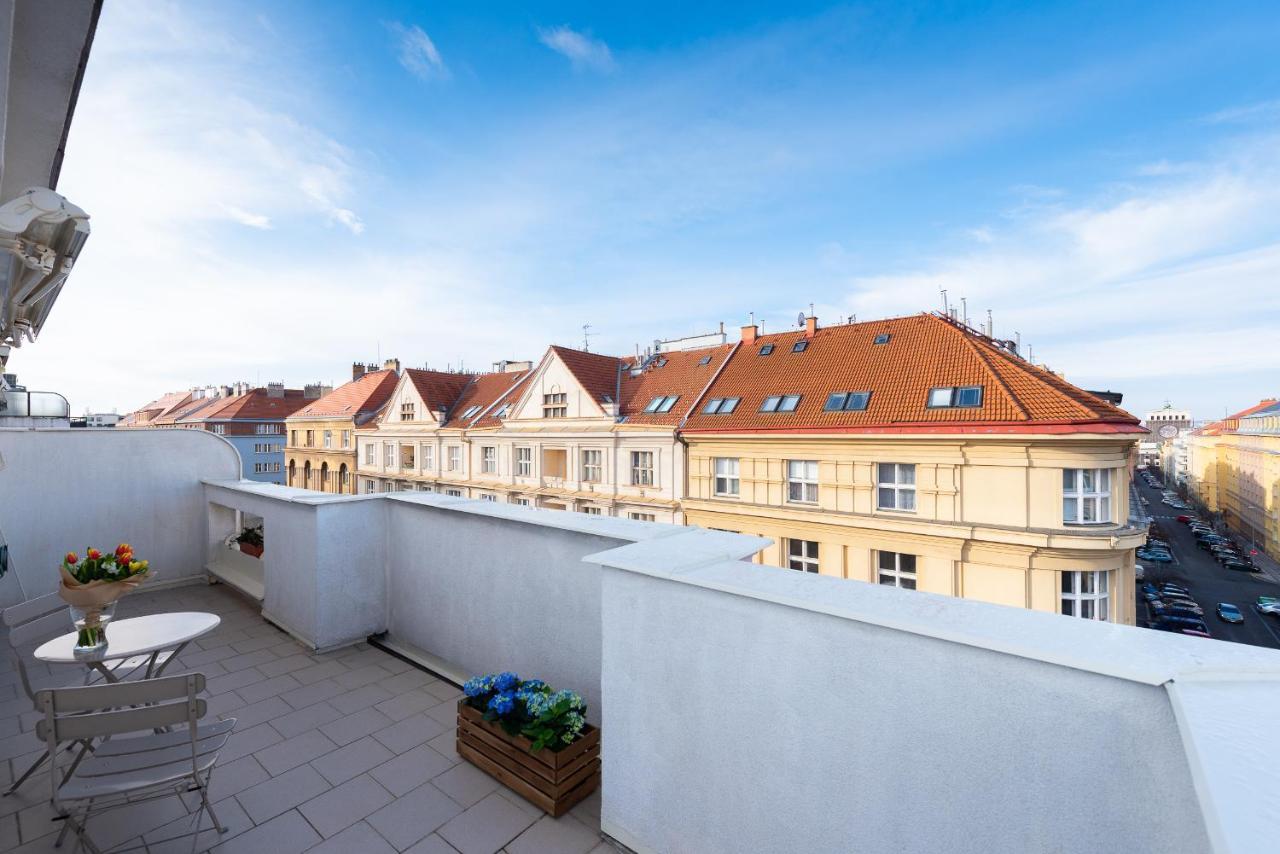 Bright Charming Apt With Terrace, Parking & Airco. Prague Luaran gambar